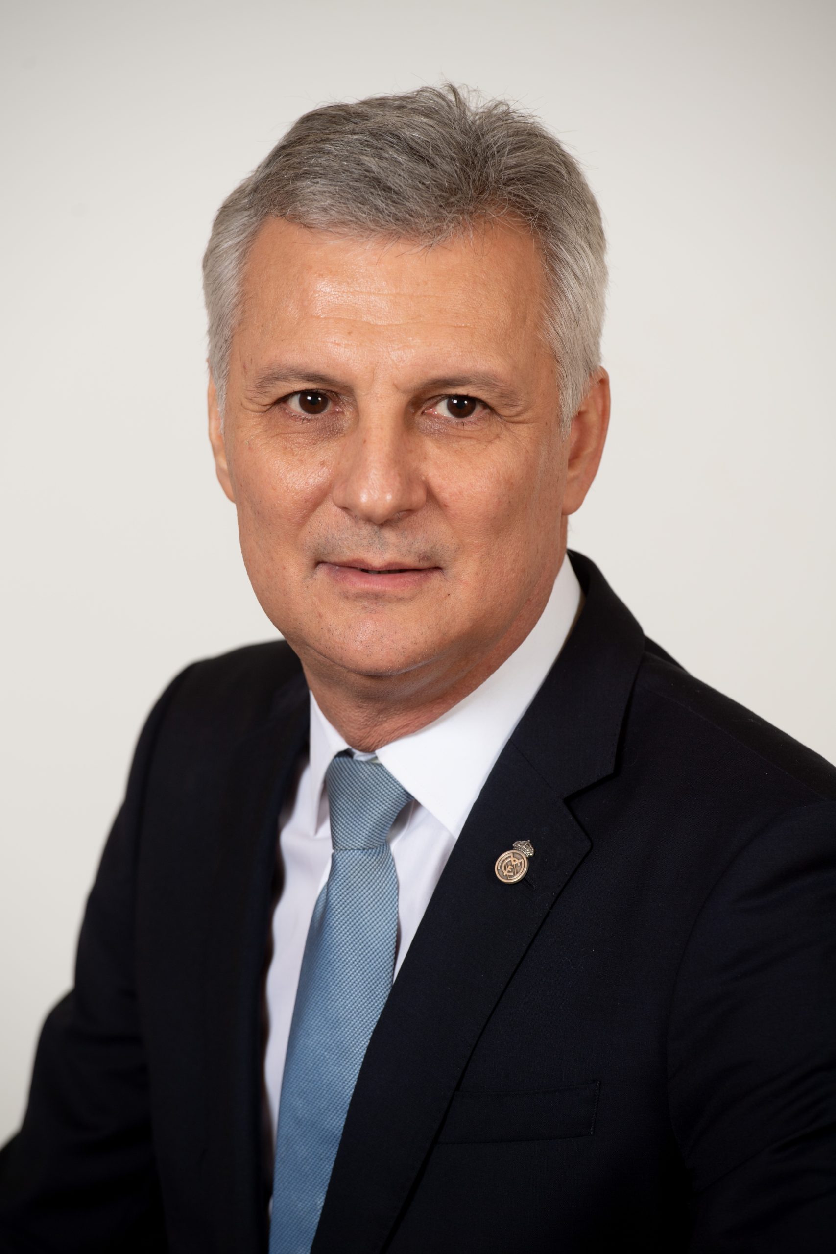 Senatul a adoptat proiectul de lege pentru compensarea clienților afectați de manipularea ROBOR