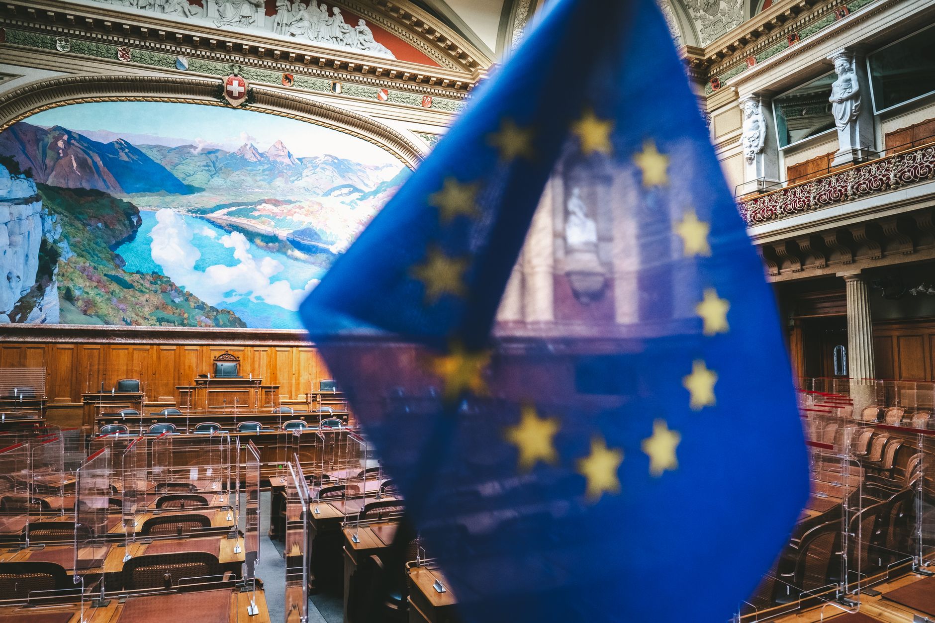 Acțiuni politice AUR la Bruxelles: protest în fața Parlamentului European și conferință internațională