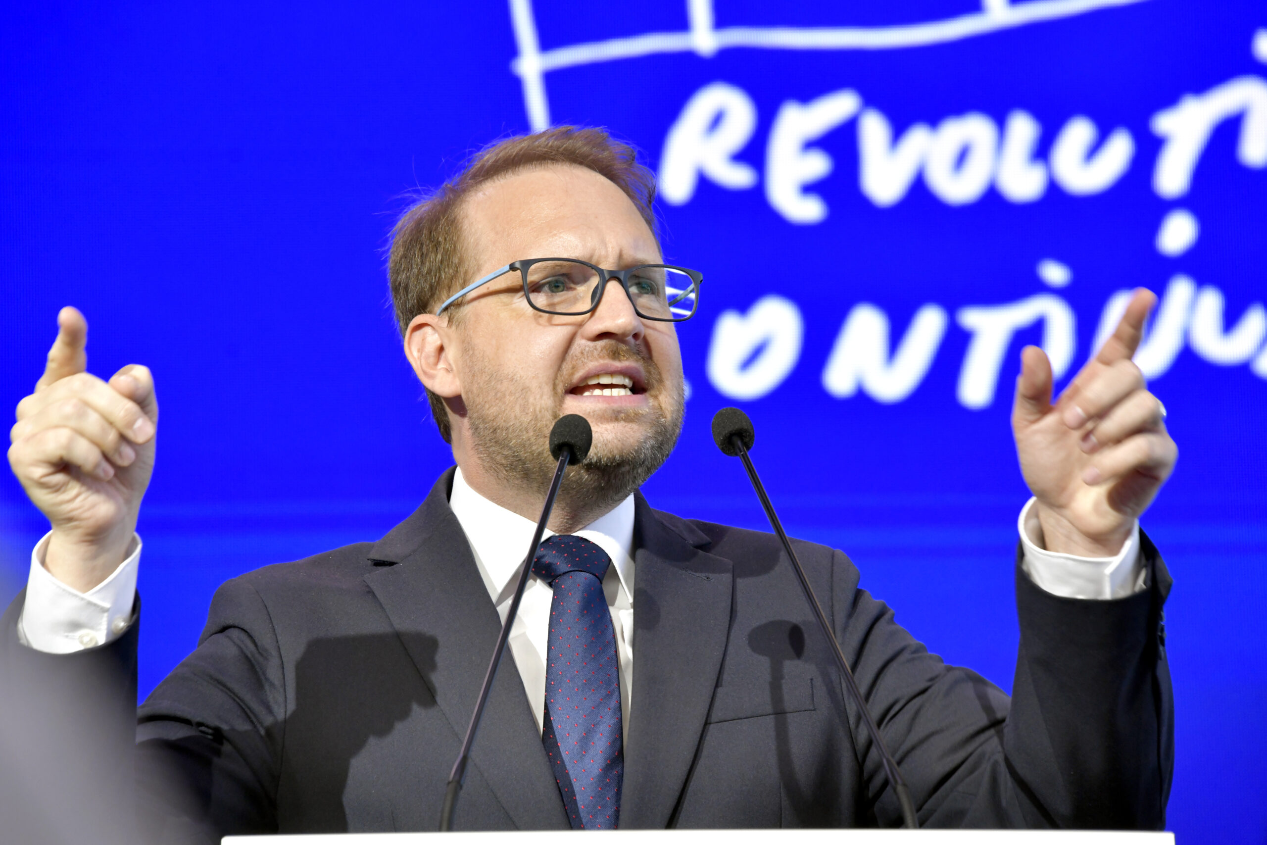 USR refuză să voteze Guvernul Luca Niculescu. Partidul lui Dominic Fritz se opune învestirii PSD