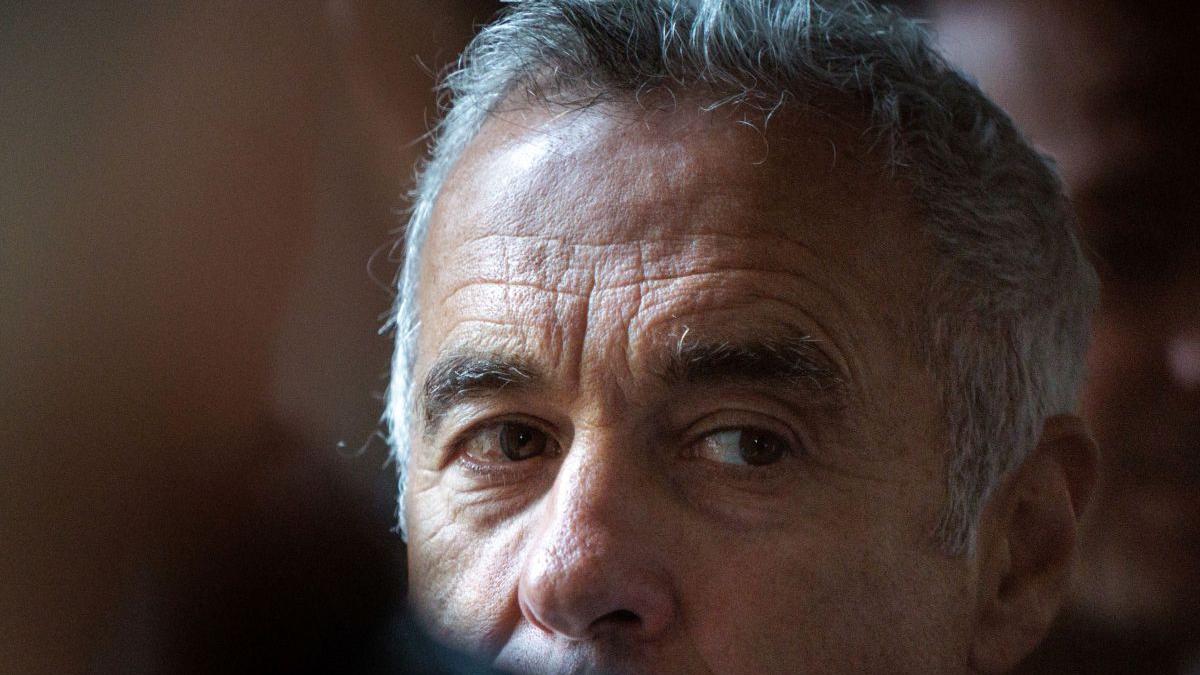 Călin Georgescu ar fi refuzat mâncarea în arest, iar gărzile de corp ar fi adus-o de acasă