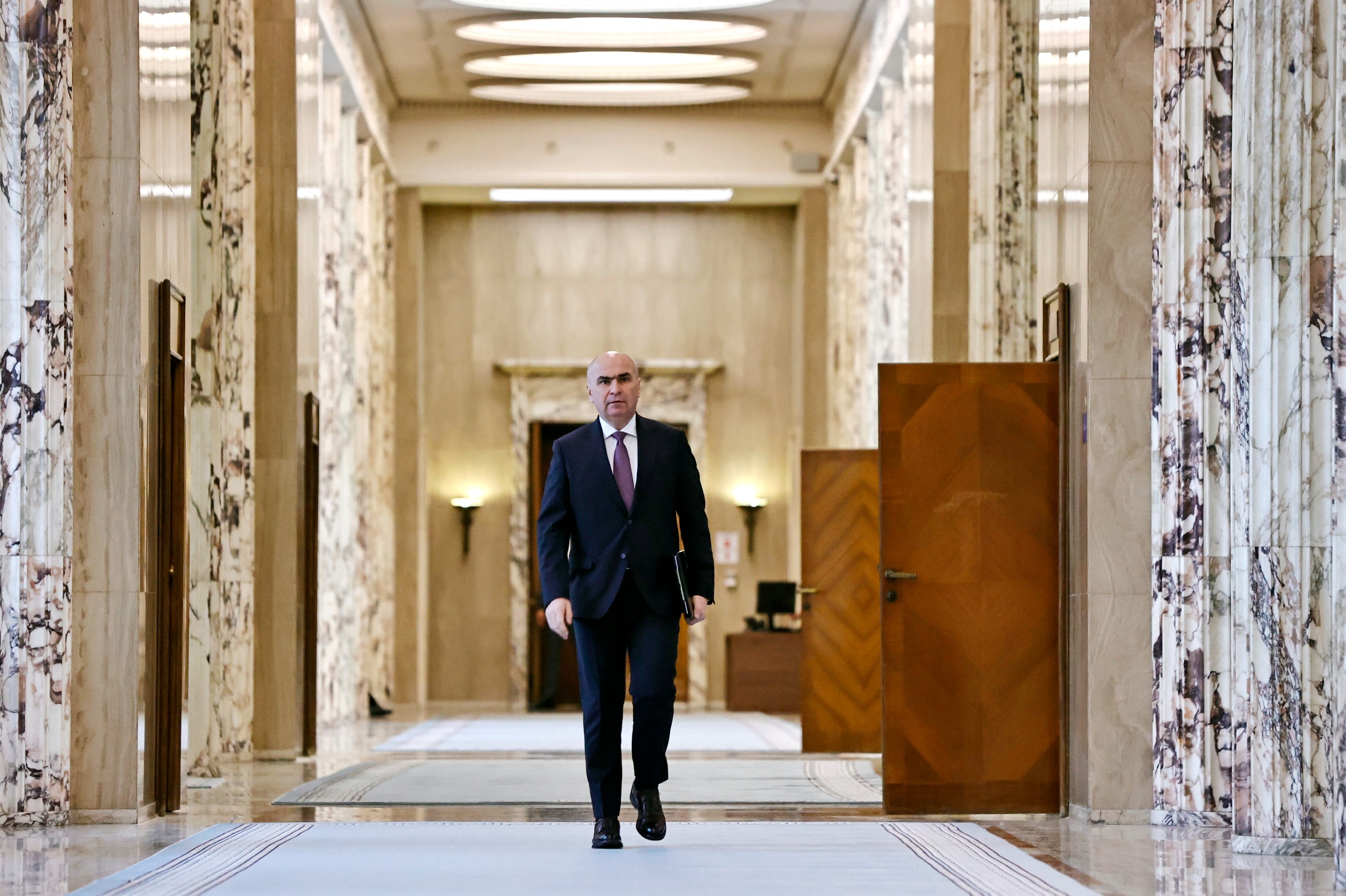 PNL a decis intrarea în opoziție. Liberalii vor vota învestirea Guvernului Luca Niculescu
