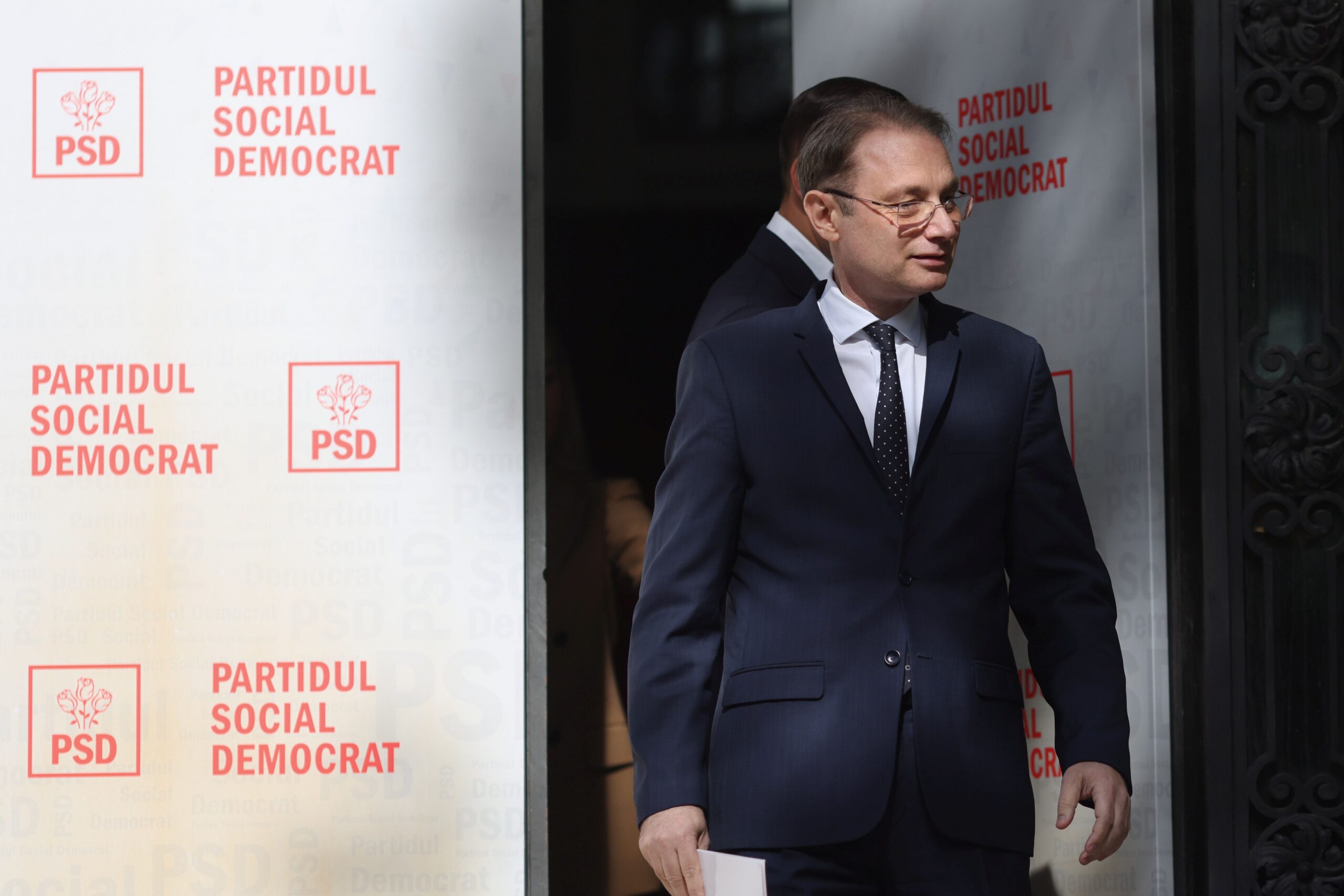 Configurația Guvernului Niculescu: PSD și Nicușor Dan ar putea fi principalii câștigători ai crizei