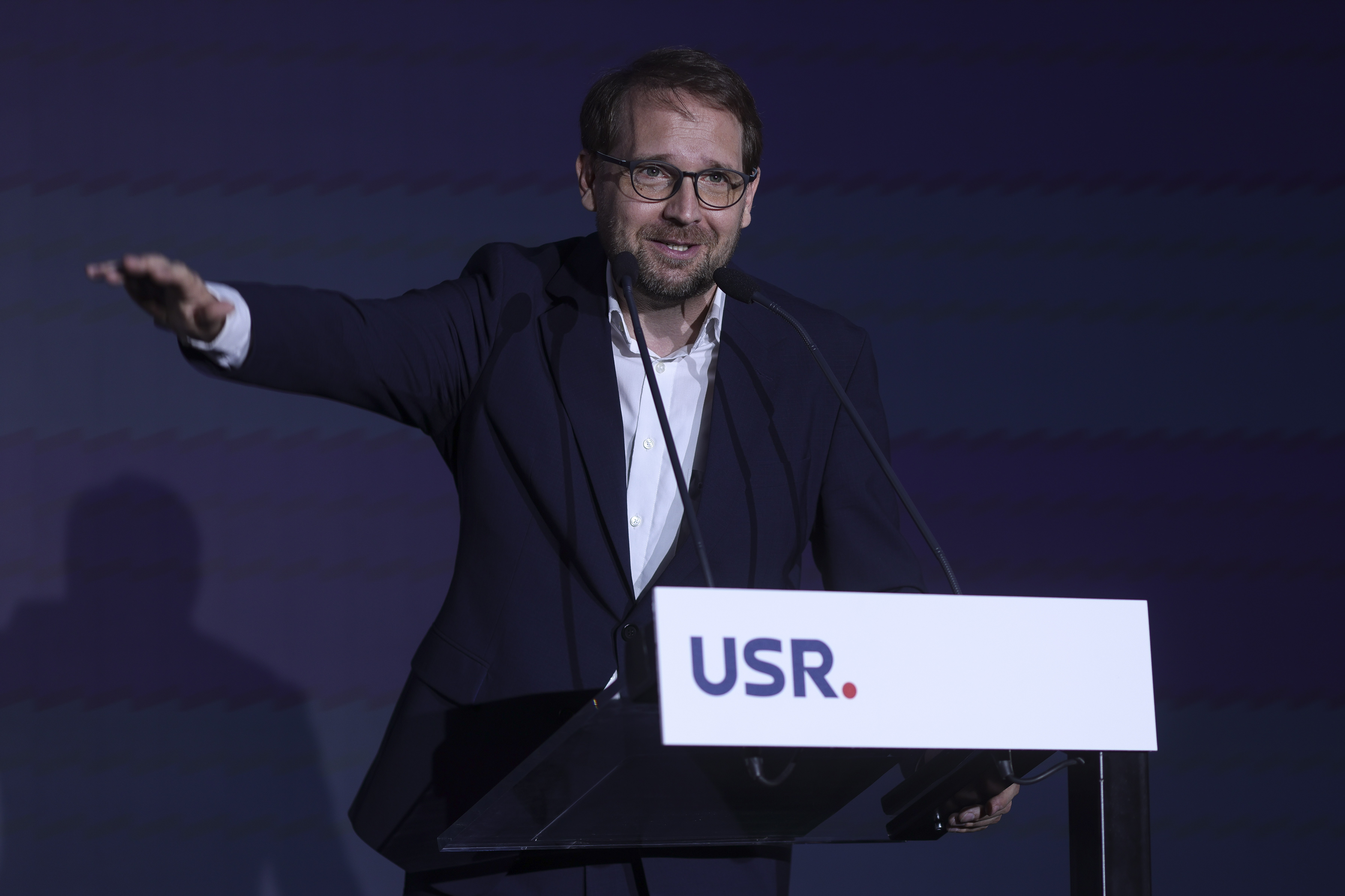 Dominic Fritz acuză un blat între PSD și AUR în cadrul audierilor miniștrilor din Parlament