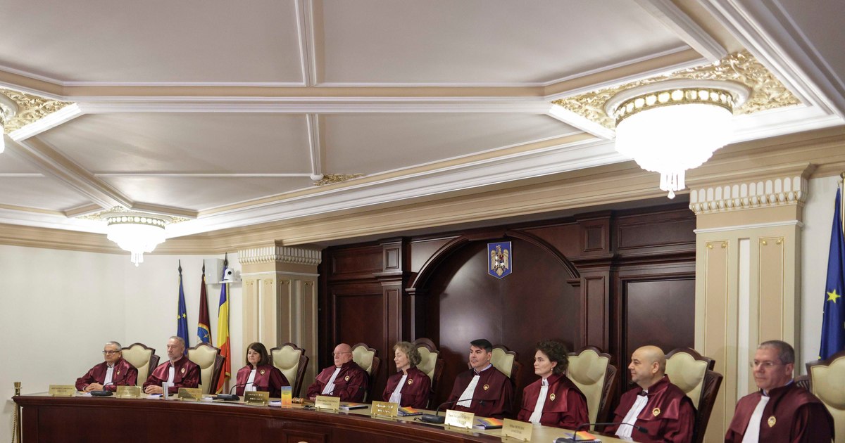 CCR respinge sesizarea USR și PNL privind schimbarea conducerii Camerei Deputaților
