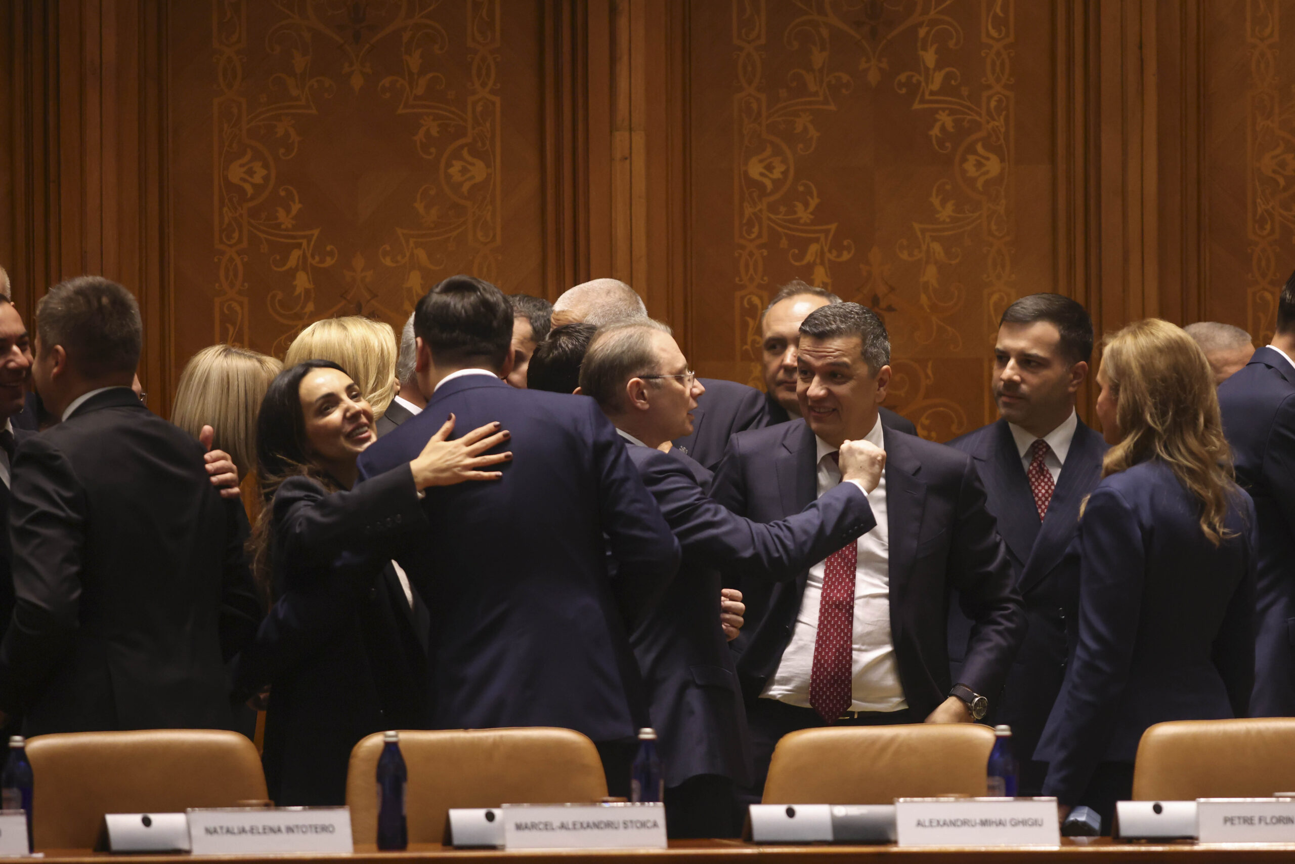 Sorin Grindeanu propune premierului Luca Niculescu două angajări de răspundere pentru reforme majore