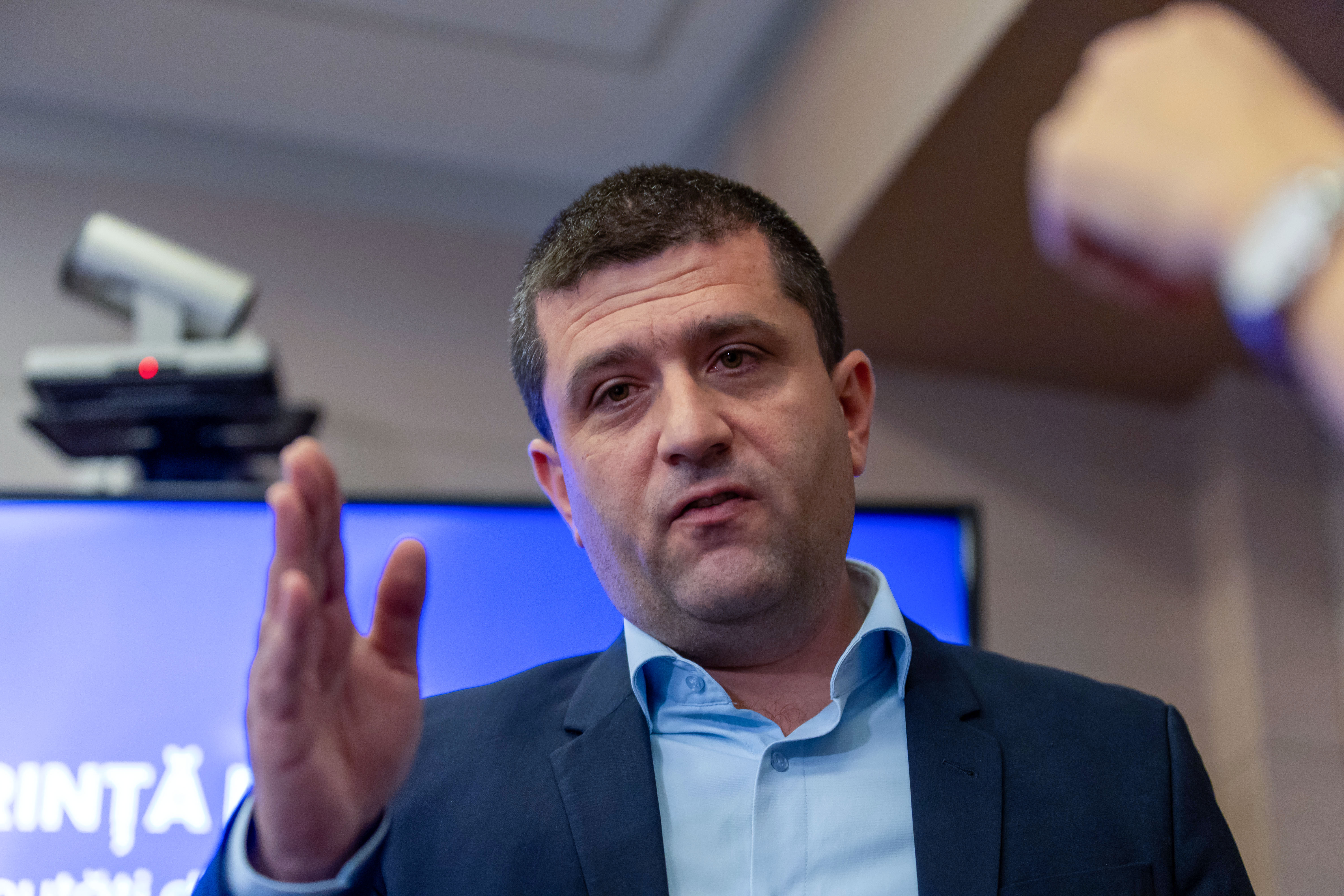 Radu Miruță atacă PSD: Grindeanu caută o gaură imaginară în buget, poate găsește și diploma de bac a lui Ciolacu
