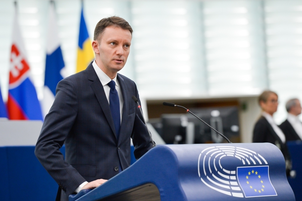 Strategia lui Siegfried Mureșan pentru formarea majorității: PSD trebuie să aleagă între guvern pro-european și AUR