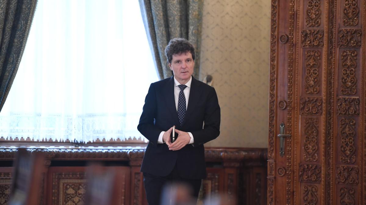 Avertisment politic: Există un pericol real ca Nicușor Dan să fie suspendat