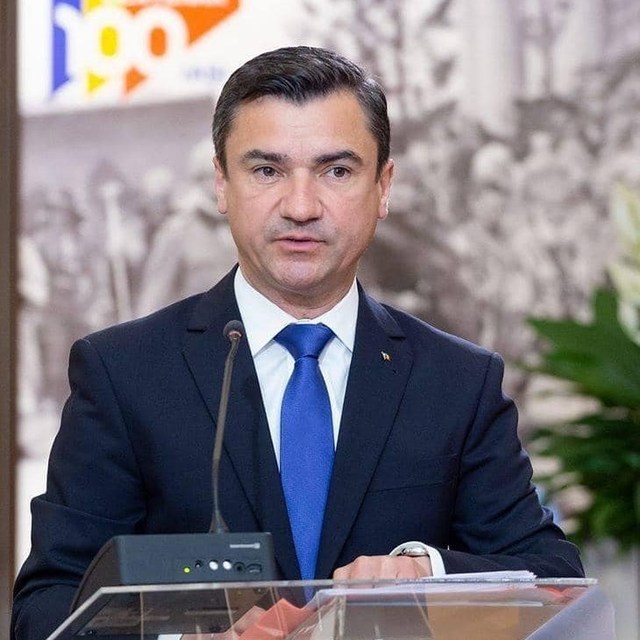 Conflict între primarii Iașiului și Bacăului după apariția bannerelor cu mesaje despre pistele de biciclete