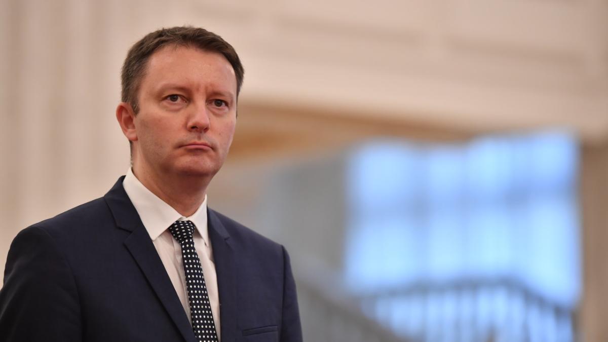 Siegfried Mureșan începe prezentarea programului de guvernare în Parlament. Se întâlnește cu PNL, USR și UDMR