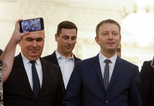 Scenariul unui Guvern PSD-AUR este discutat serios în contextul crizei politice