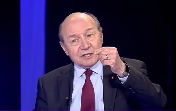 Mircea Dumitru îl acuză pe Traian Băsescu de vină morală în criza educației și analfabetismul funcțional