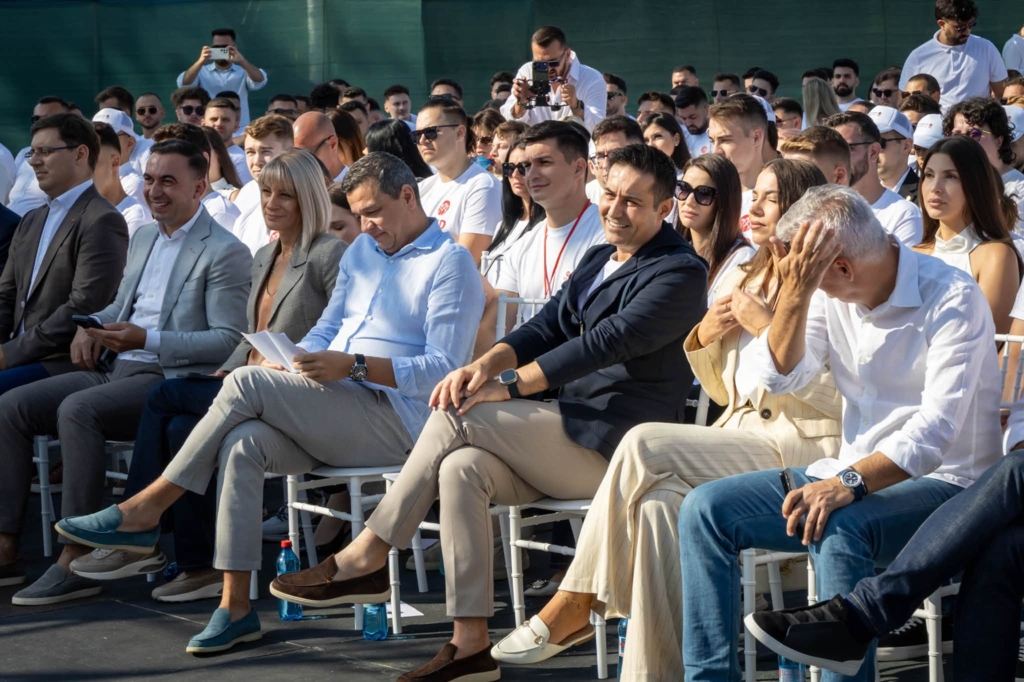 Mocasinii de lux ai liderilor PSD, Sorin Grindeanu și Claudiu Manda, au atras atenția la Neptun