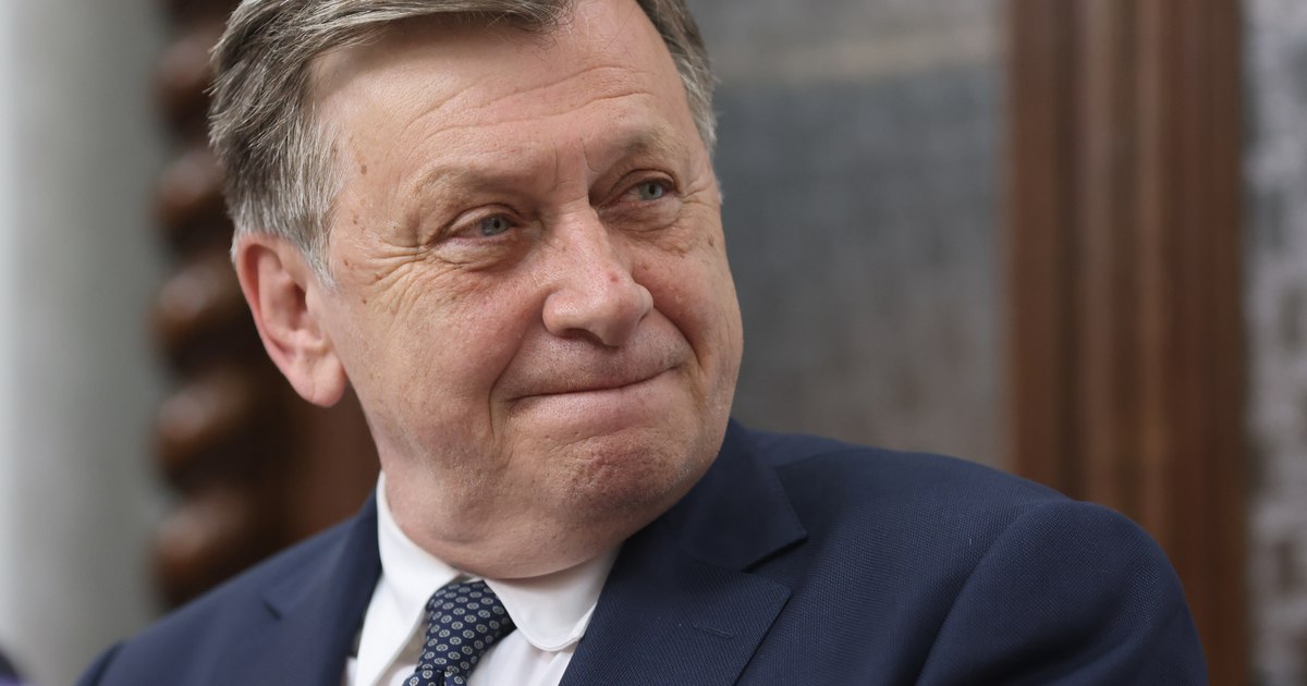Crin Antonescu atacă dur PNL în contextul Guvernului Mureșan: „Este de o stupiditate fără egal”