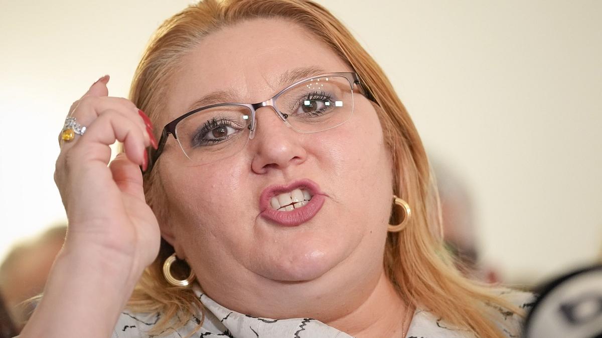 Tensiuni în Parlament: Diana Șoșoacă a declanșat un scandal în presença lui Siegfried Mureșan