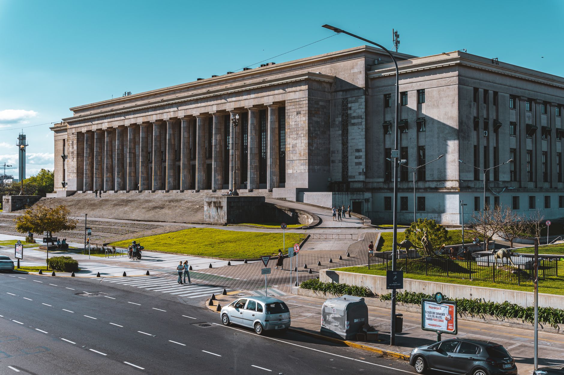 Negocierile pentru formarea Guvernului: Rolul UDMR și incertitudinea privind AUR