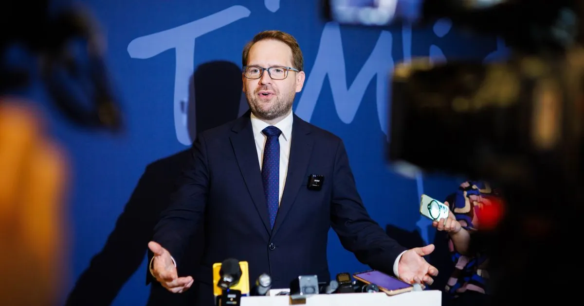 USR solicită organizarea alegerilor anticipate pentru ieșirea din criza politică