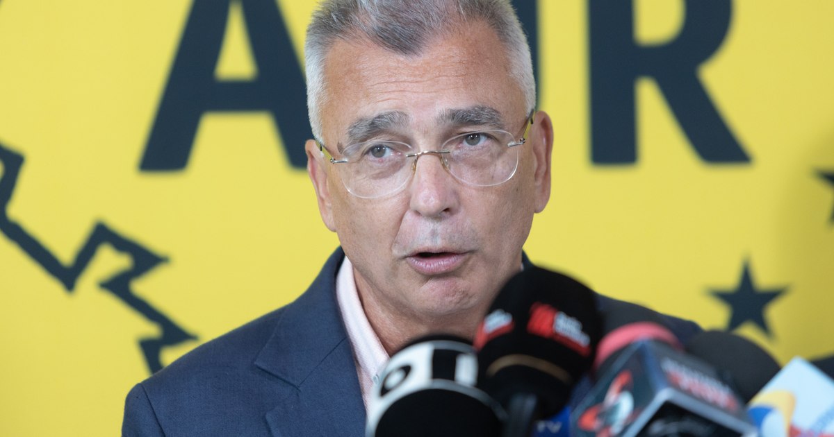 Petrișor Peiu îl acuză pe Nicușor Dan de abuz de putere și îl compară cu dictatura lui Carol al II-lea