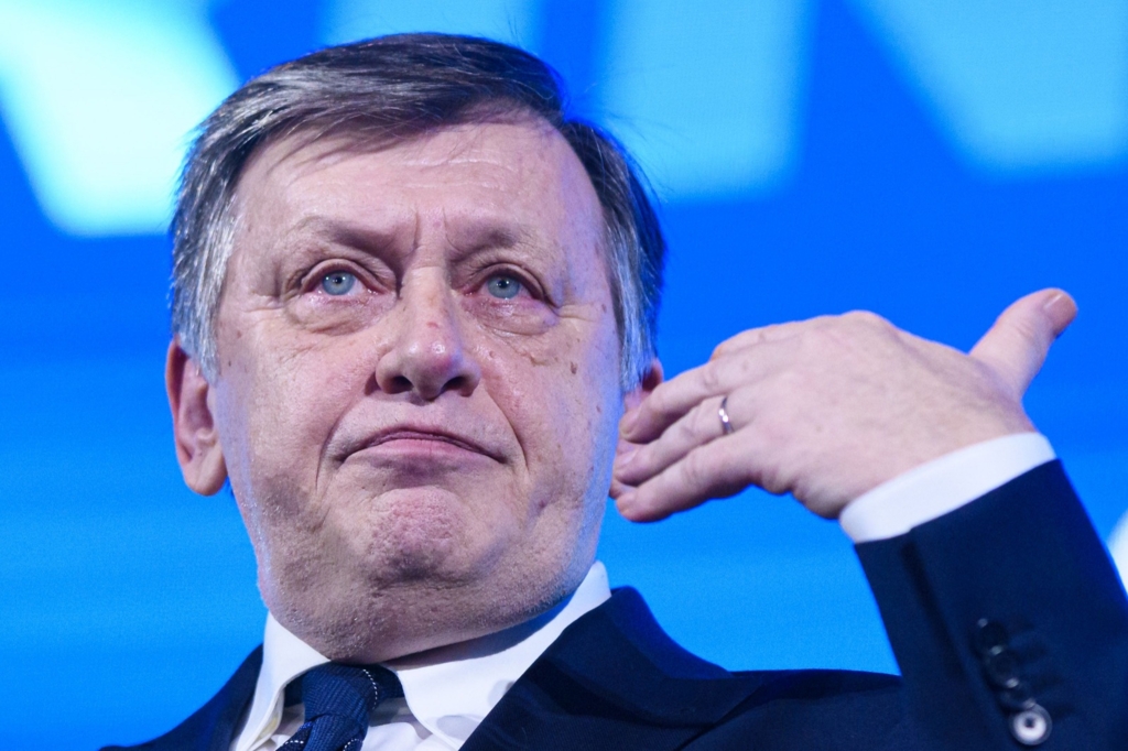 Crin Antonescu critică descalificarea lui Călin Georgescu: Omul trebuie lăsat să candideze