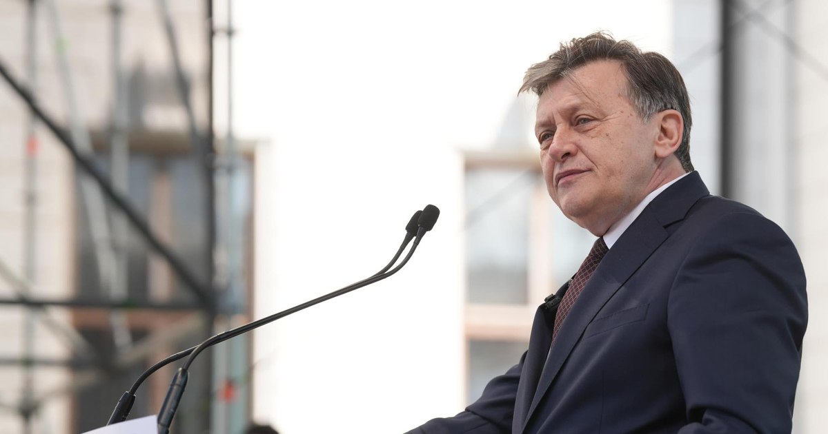 Crin Antonescu critică modul în care autoritățile au intervenit în cazul lui Călin Georgescu