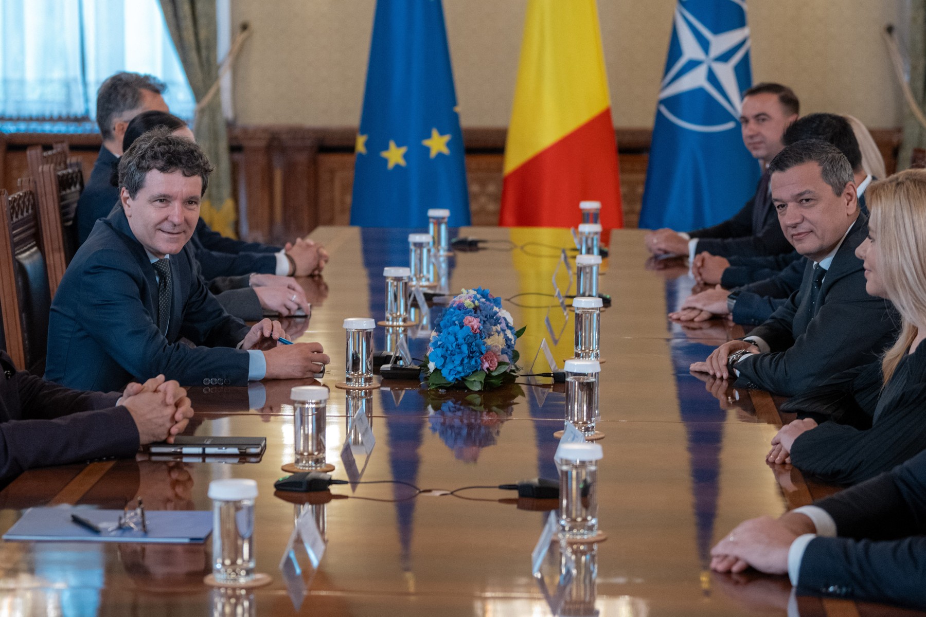Consultări la Cotroceni pentru un nou premier: Nicușor Dan începe discuțiile cu liderii politici