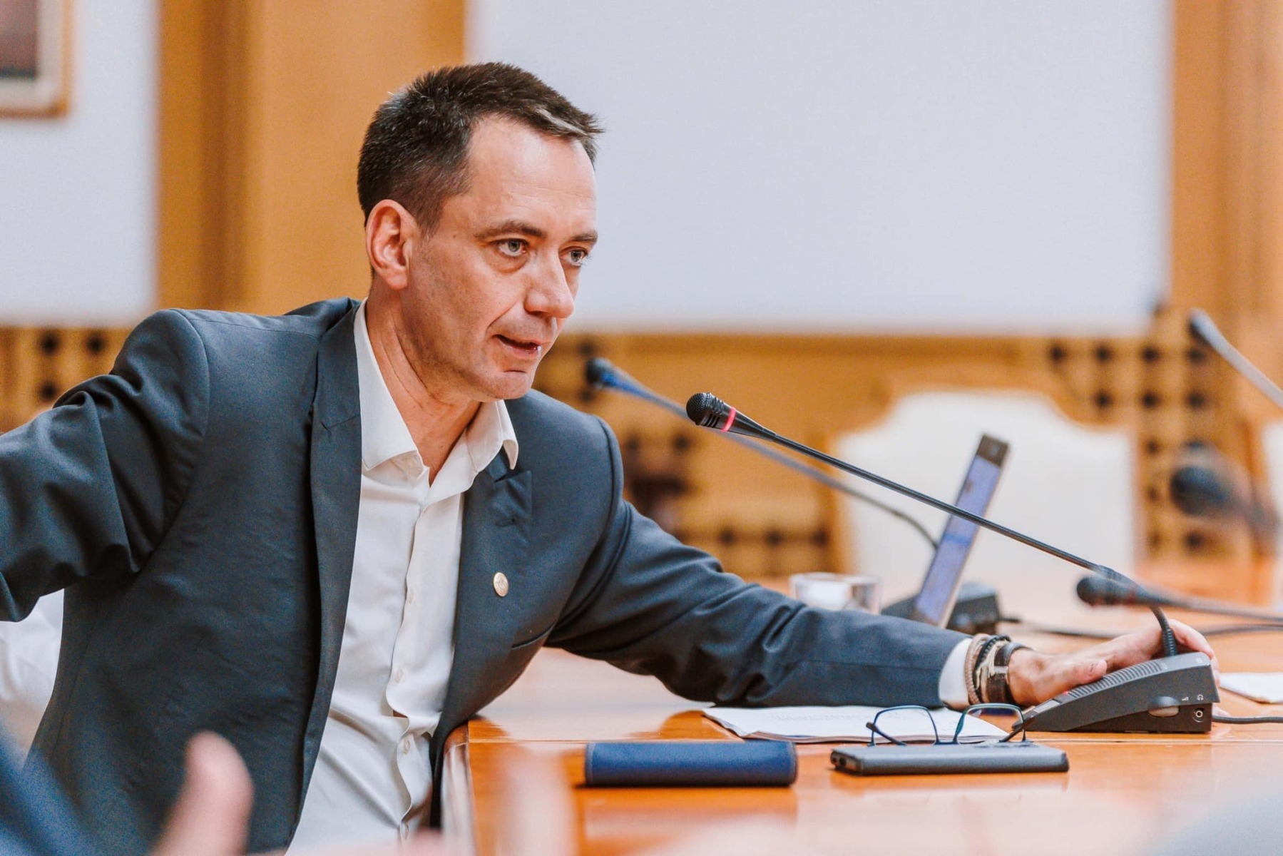 Condiția UDMR pentru votul în favoarea Guvernului Luca Niculescu: lipsa alianței cu AUR și SOS