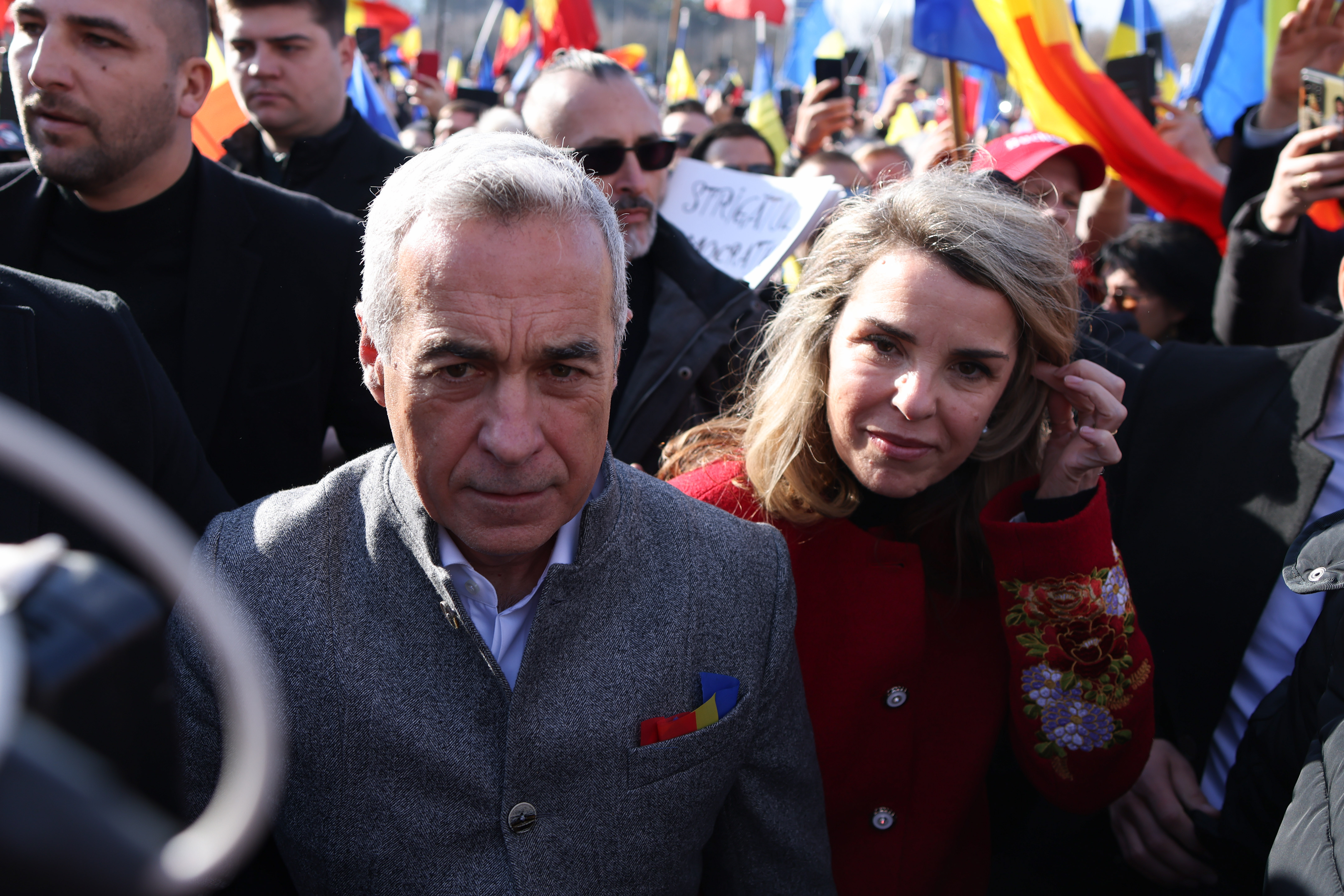 Cristela și Călin Georgescu sunt la DIICOT pentru percheziții informatice în dosarul de înșelăciune