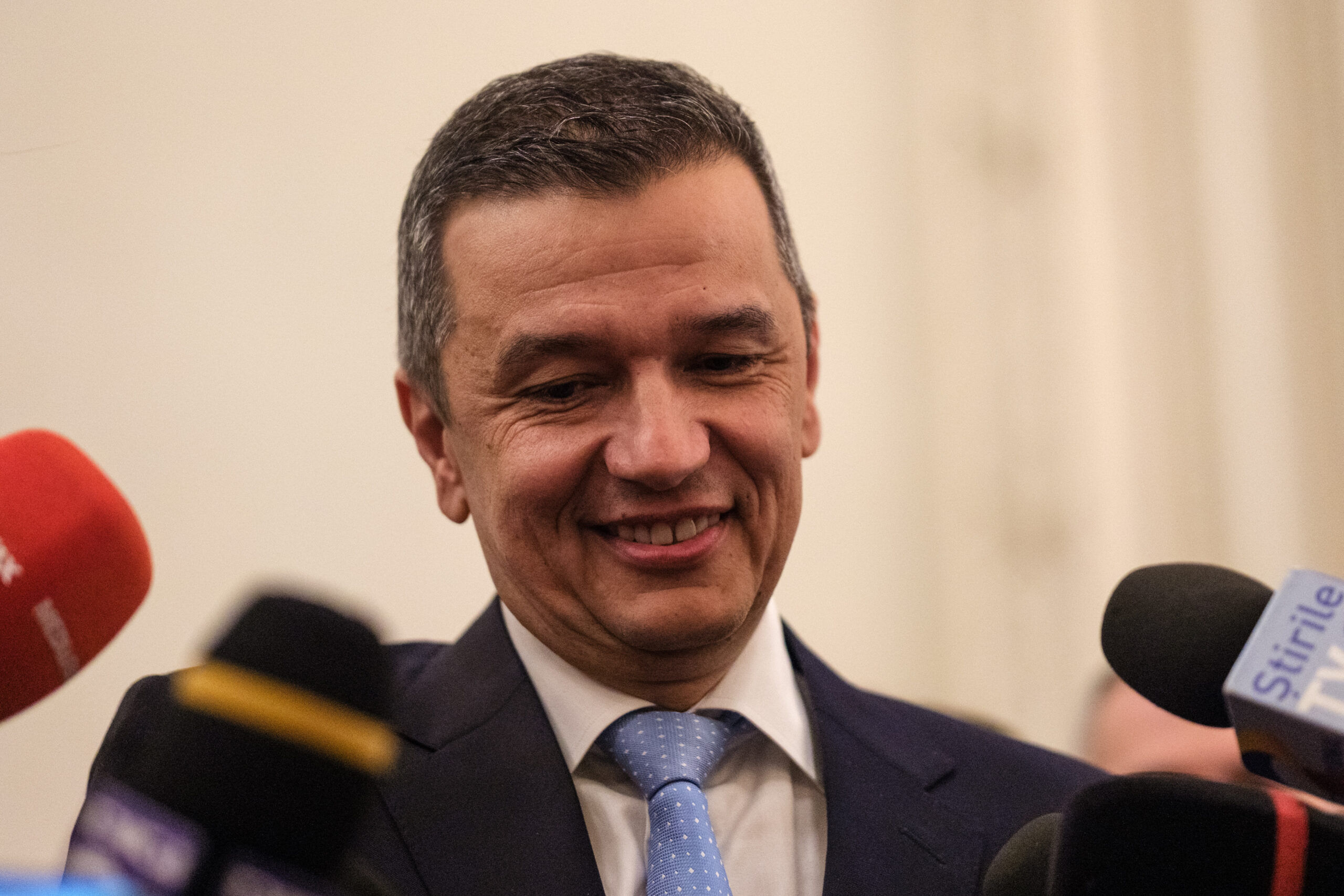 PSD decide astăzi dacă îi oferă susținerea lui Luca Niculescu pentru funcția de prim-ministru