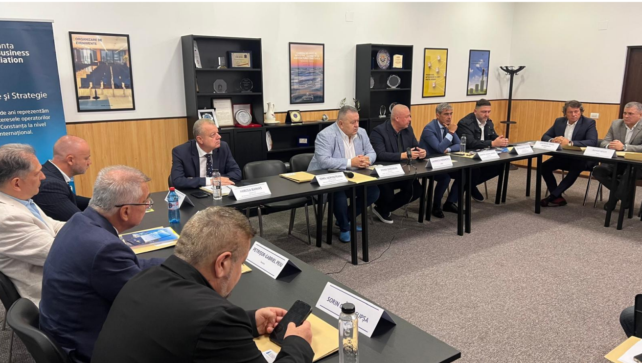 PNL a lipsit de la dezbaterea despre viitorul Portului Constanța. Acuzații la adresa ministrului Radu Miruță
