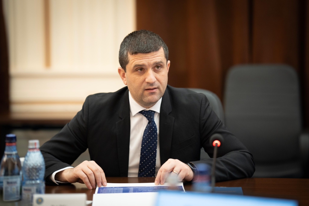 Radu Miruță reacționează la acuzațiile lui Marcel Ciolacu privind economia: „Lipsă de bun simț”