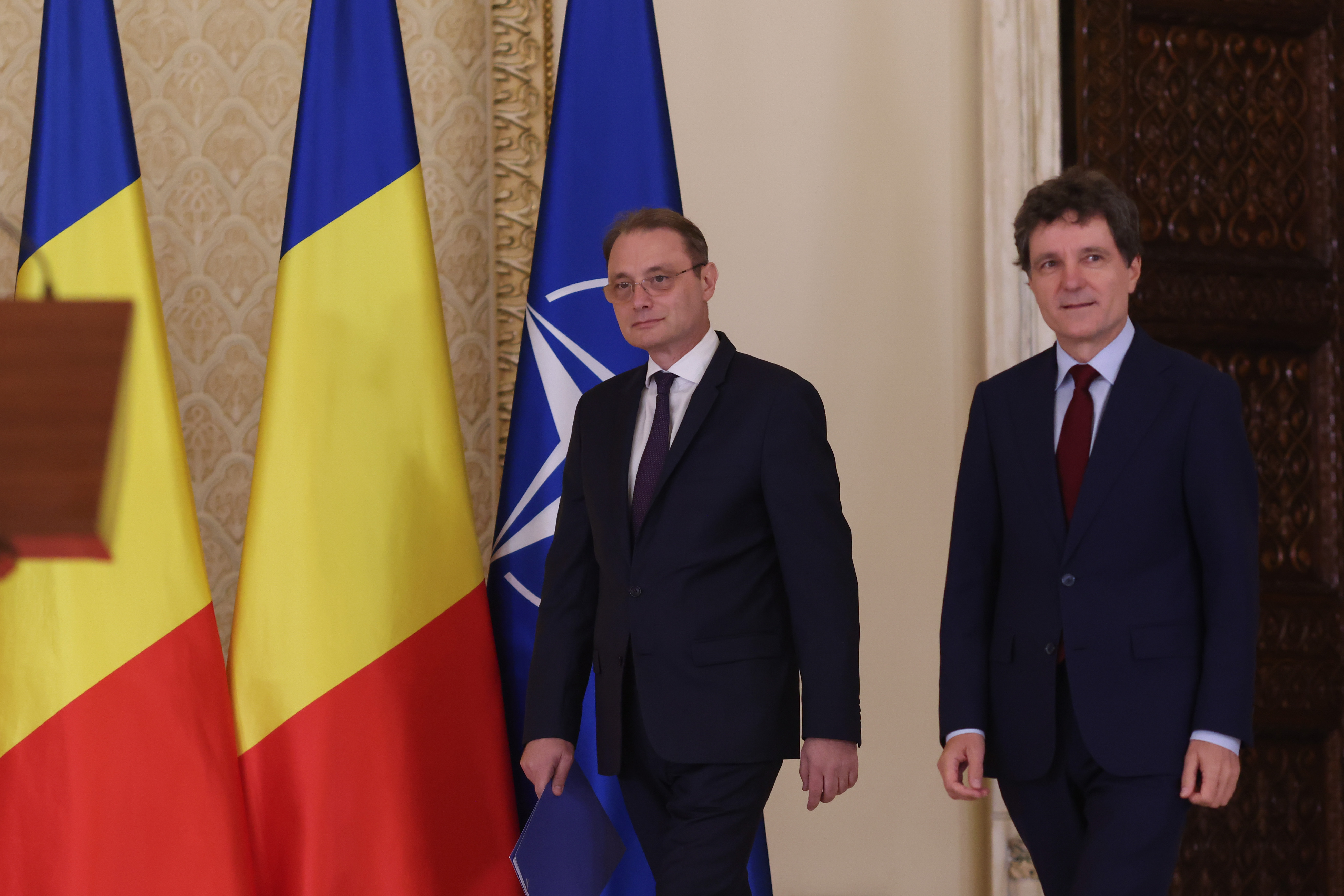 Luca Niculescu continuă negocierile cu partidele pentru susținerea cabinetului său