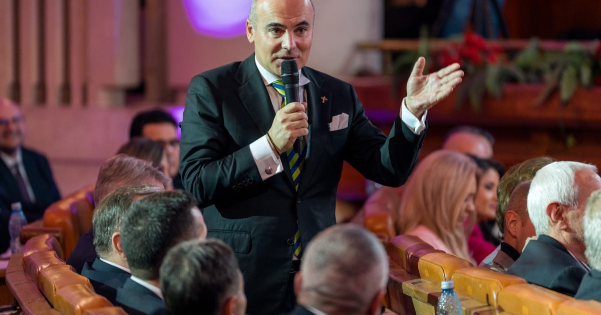 Rareș Bogdan: 25 de parlamentari PNL sunt gata să voteze Guvernul Luca Niculescu