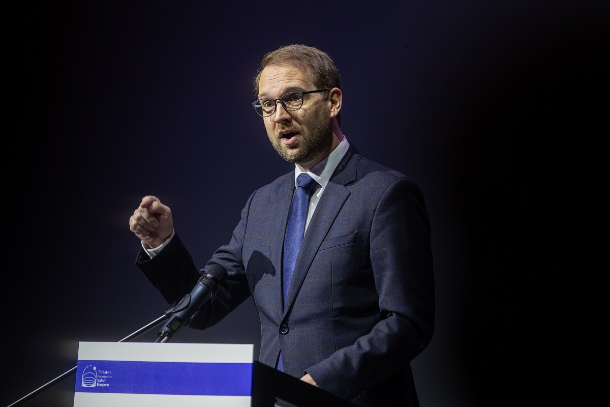 Dominic Fritz anunță că USR nu va mai forma guvern cu PSD și propune o coaliție PNL-USR-UDMR