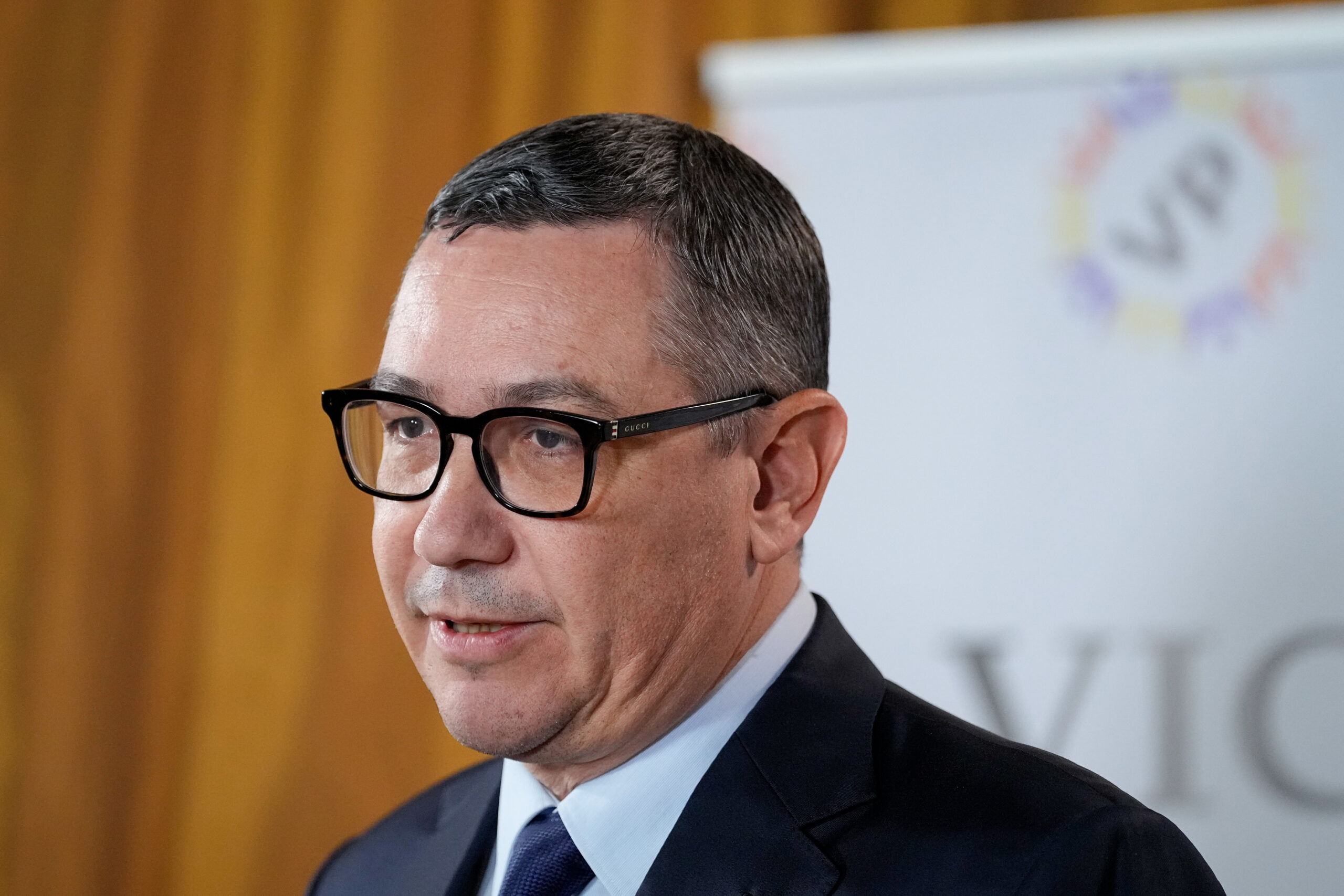 Victor Ponta anunță că grupul UPR va vota guvernul Luca Niculescu, indiferent de implicarea în executiv