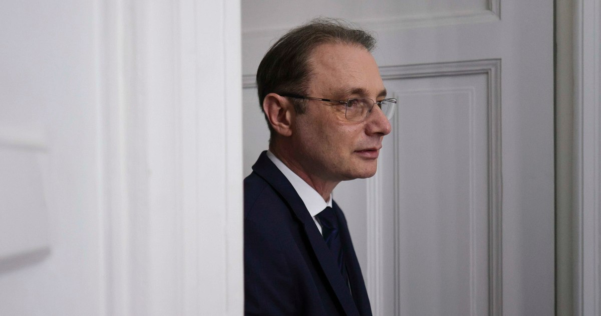 Luca Niculescu a anunțat trei scenarii pentru viitorul Guvern. Se discută un cabinet de tehnocrați sau unul politic